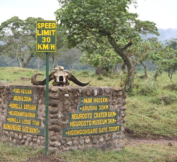 Arusha_National_Park_Directions_86_750_550shar-50brig-20_c1